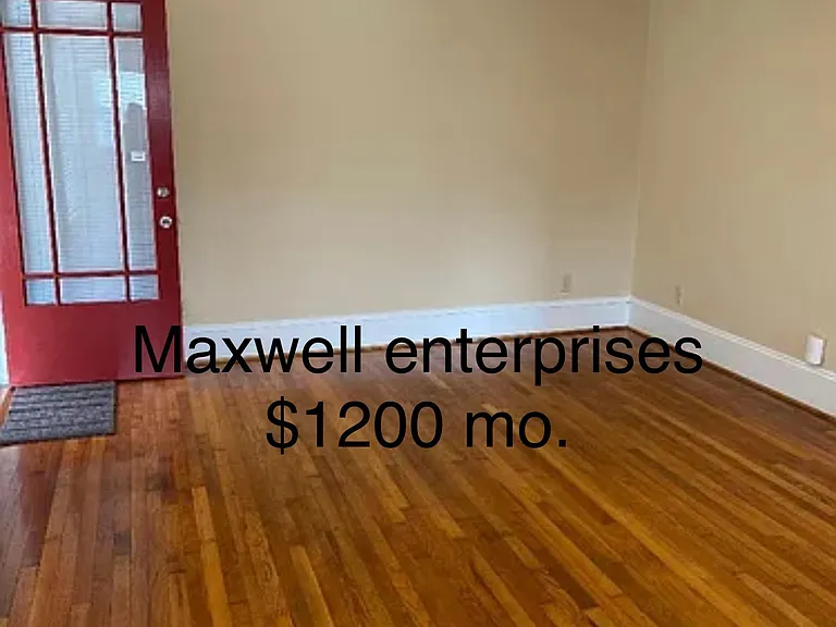 1764 16th St NE — Photo 3