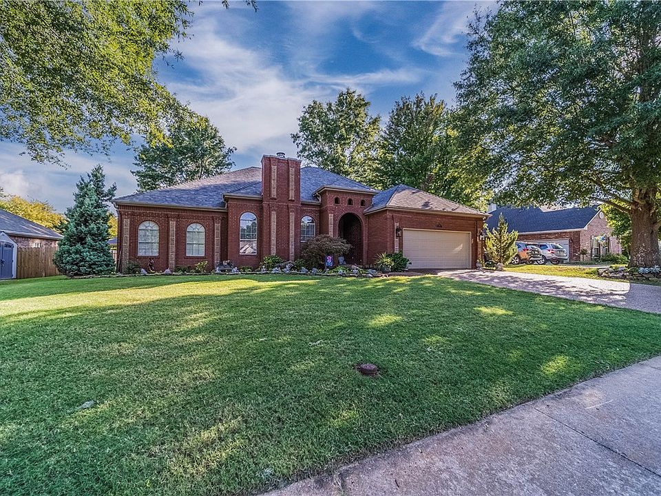 1915 E Brookhaven Dr, Fayetteville, AR 72703 Zillow
