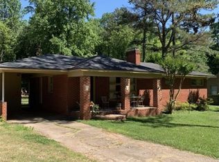 7214 Lakeside Dr N, Charlotte, NC 28215