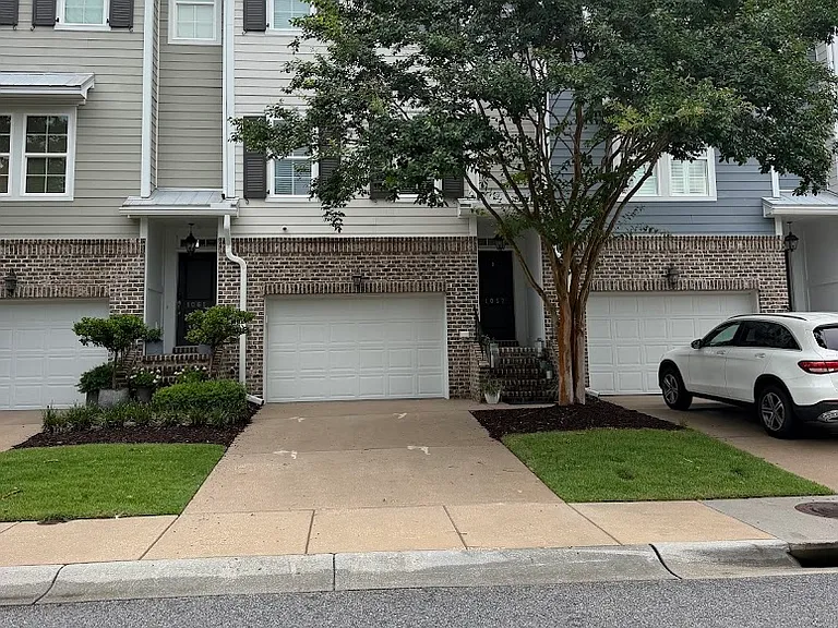 1057 Bowman Woods Dr — Photo 1