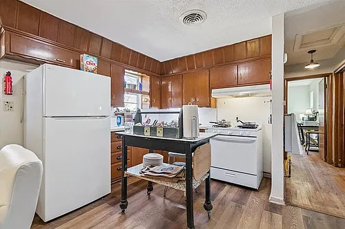 223 Lemon St Photo 1