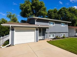 1241 S Elmwood Ave, Waukegan, IL 60085