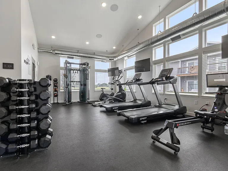 Sawyer Pointe — Photo 8