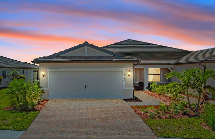 Welcoming Ellenwood Exterior with Impact Glass