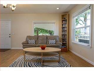 4th image of 360 Meadow Ln