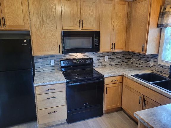 5th image of 96 7th St SW