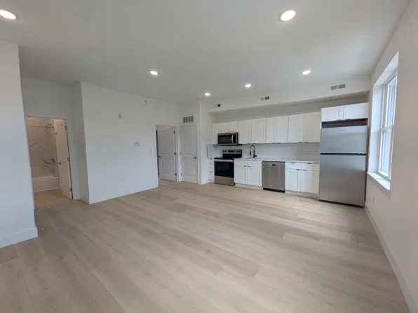115 N 63rd St, Philadelphia, PA