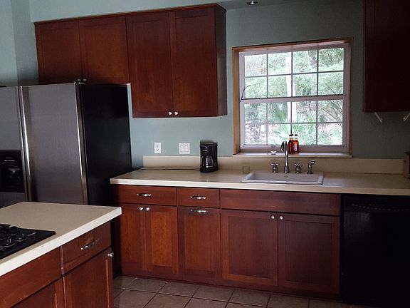 5th image of 219 Pine Lane