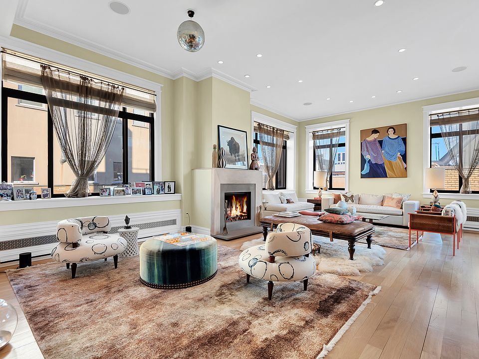 1st image of 215 W 90th St #Phd
