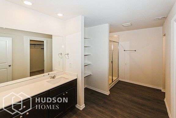 5th image of 3113 Dunigan Dr