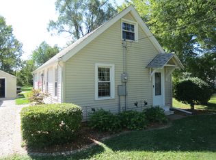 3932 4th Ave #B, East Moline, IL 61244