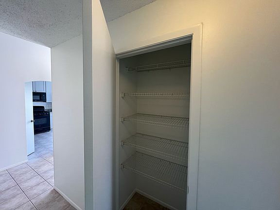 5th image of 3160 Smoke Signal Cir