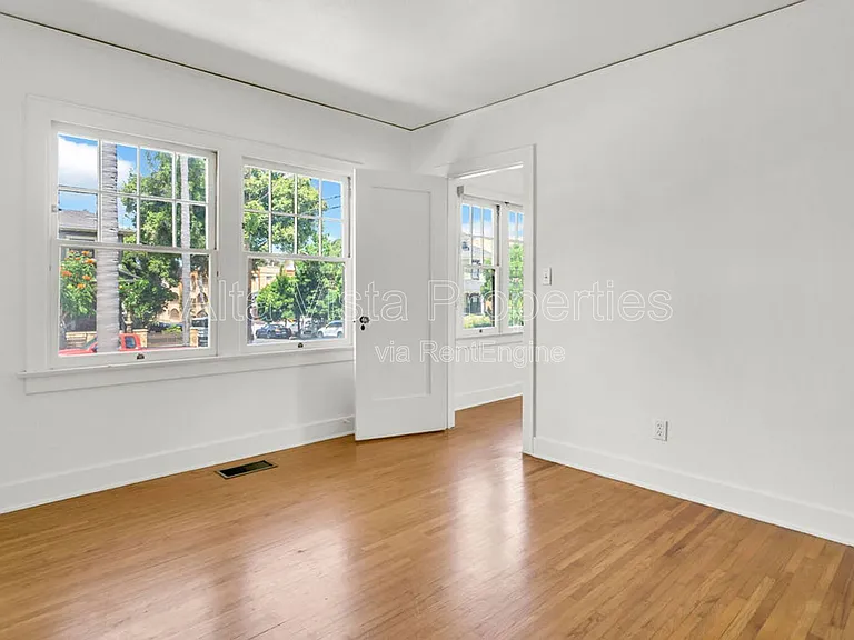 301 Brookes Ave — Photo 19