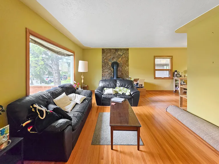 1720 13th Ave NW — Photo 4