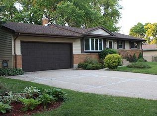 14 Margaret Ter, Cary, IL 60013