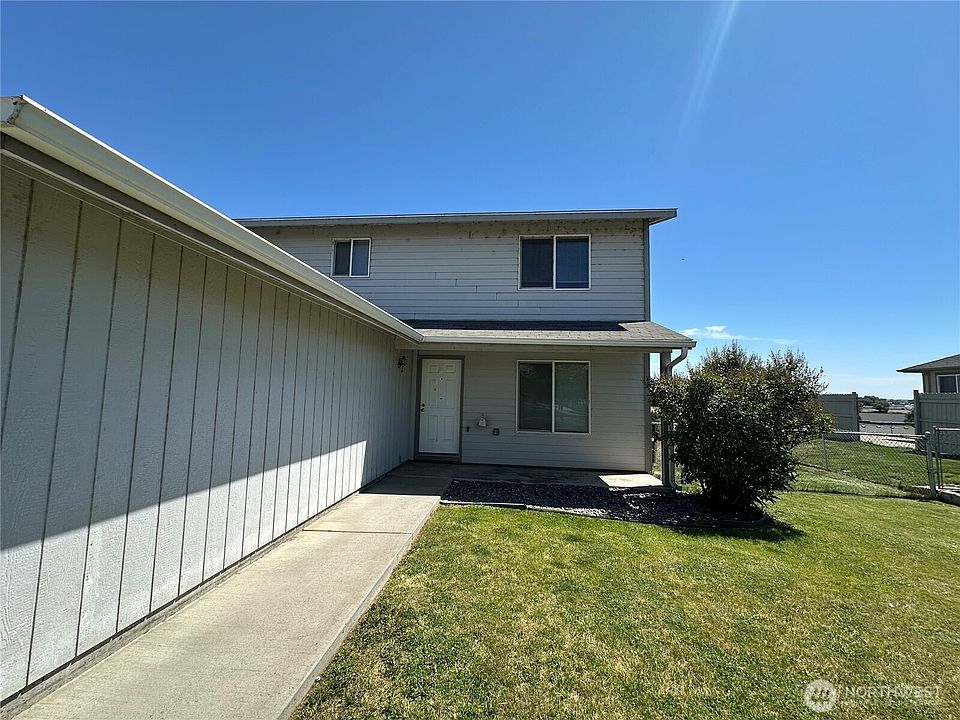 1st image of 1021 W Windrose