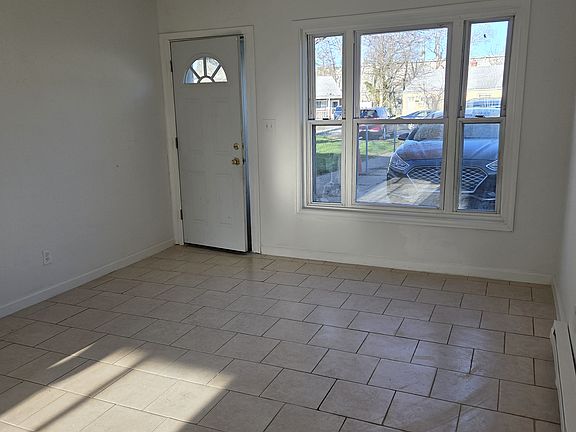 4th image of 342 Sheridan Dr