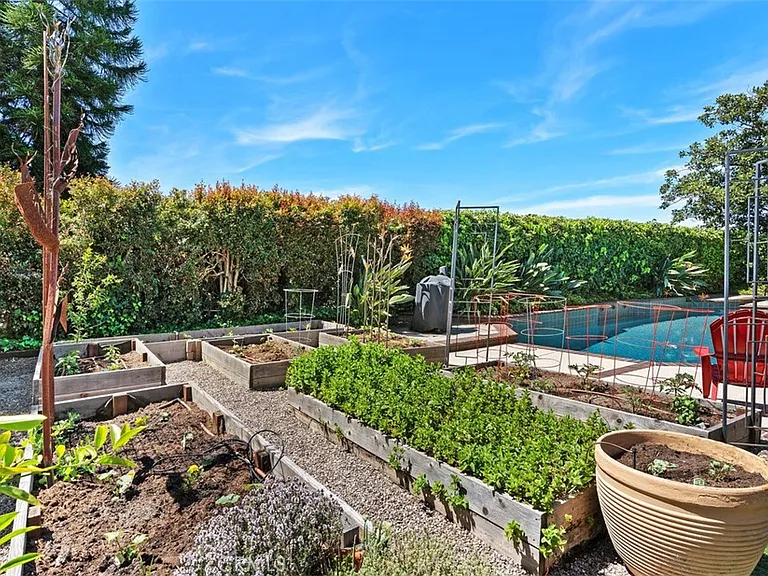 25732 Weston Dr — Photo 37