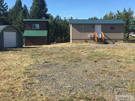 2nd image of 3419 Chestnut Dr
