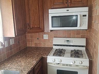1st image of 16 Pilcher St #2