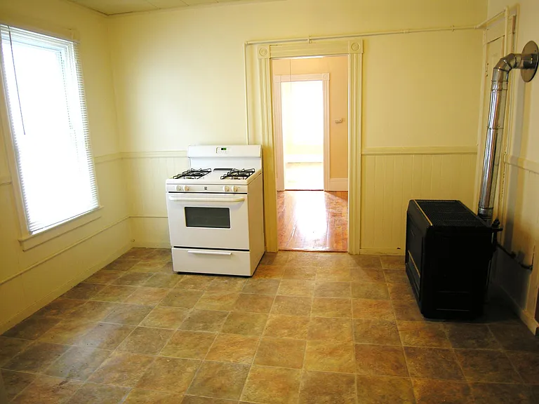115.5 Bullard St #2W — Photo 9
