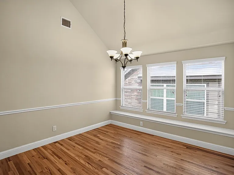 6523 Prairie Flower Trl — Photo 17