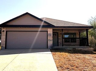 655 Oak Ln, Cottonwood Shores, TX 78657