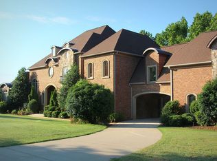 1401 Avery Ct, Matthews, NC 28104