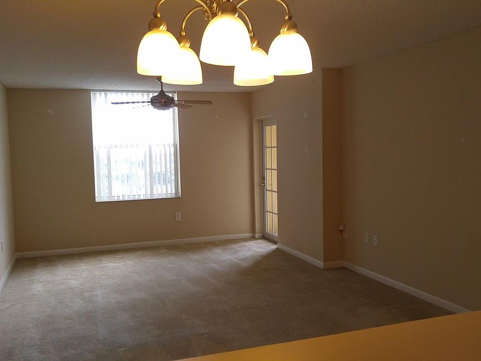 1st image of 520 SE 5th Ave #520