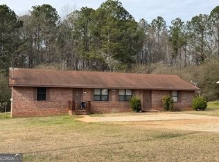 1055 Vineyard Rd, Griffin, GA 30223