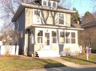 710 Lafayette St, Aurora, IL 60505