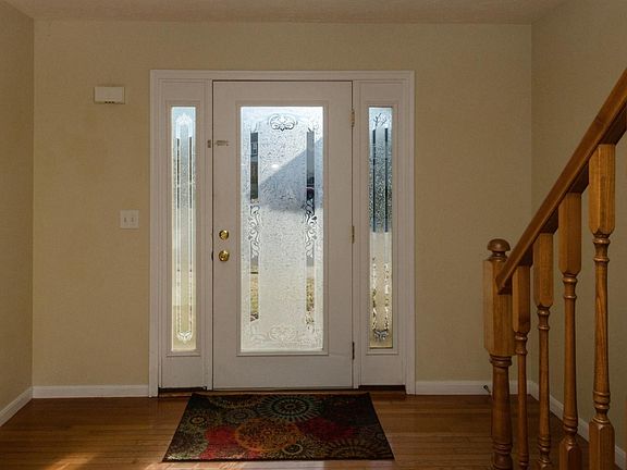 4th image of 6130 Zoellners Pl