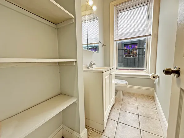 537 Washington Street image 14 of 16