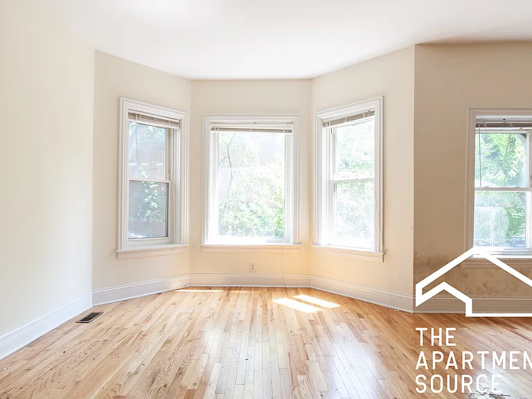 3822 N Sheffield Ave #1 — Photo 2