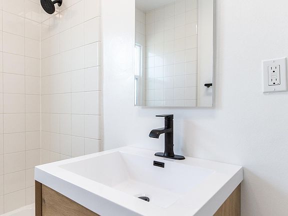 4th image of 3700 Inglewood Blvd #9