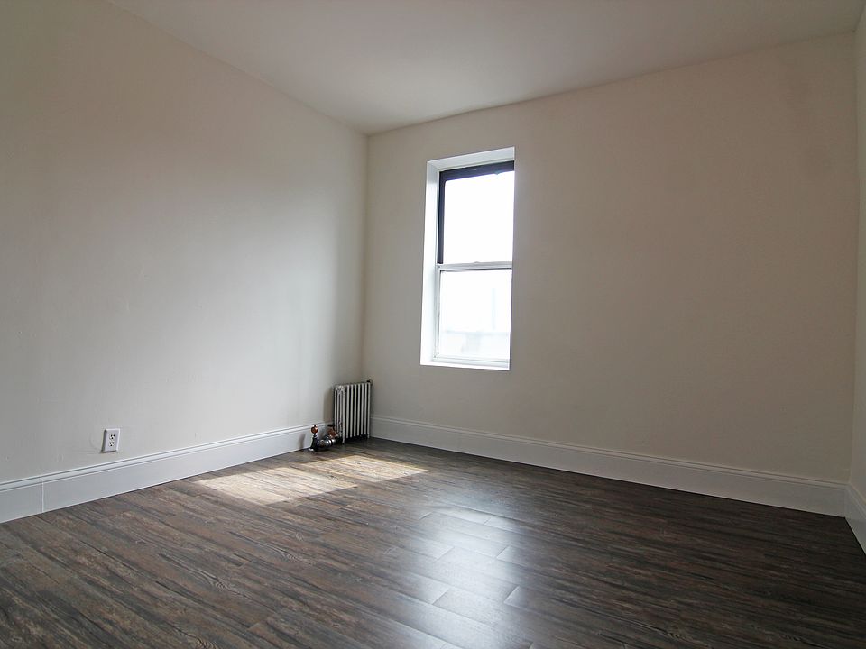 2nd image of 725 Southern Blvd APT 6C