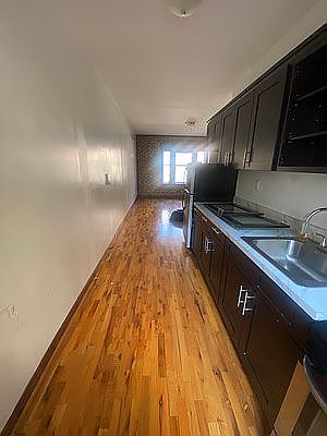 4th image of 459 E 22nd St #1A