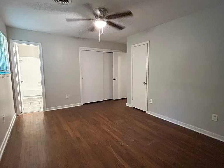 Maywood Cir — Photo 16