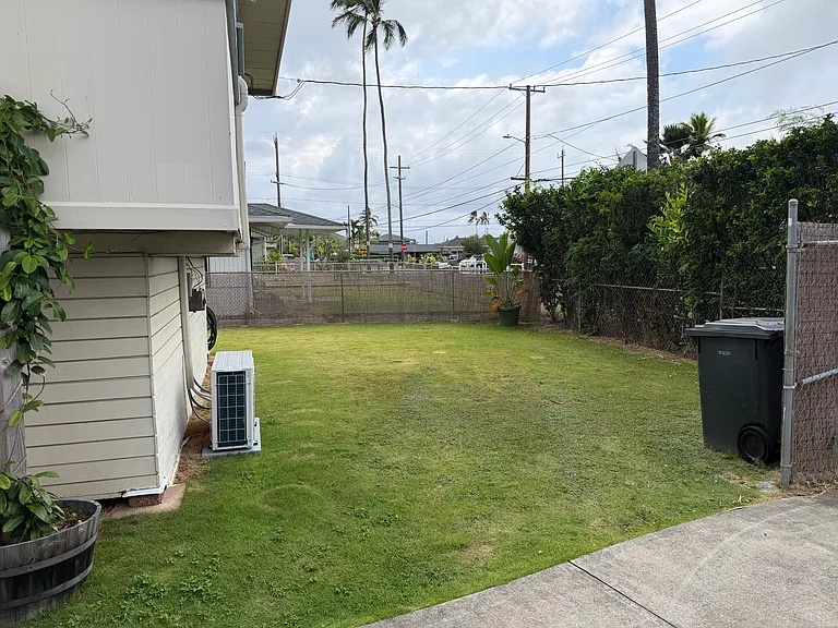 737 Maluniu Ave — Photo 13