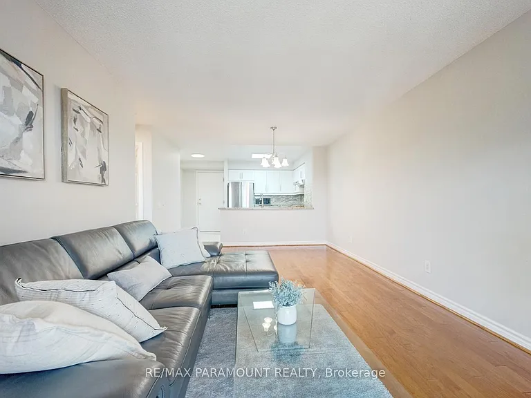 25 Kingsbridge Garden Cir #616 — Photo 28