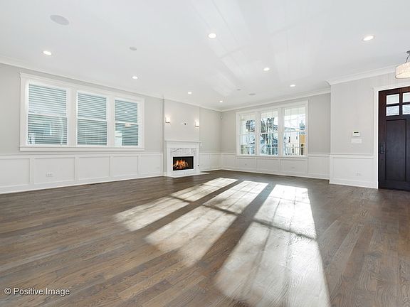 2nd image of 4039 N Albany Ave