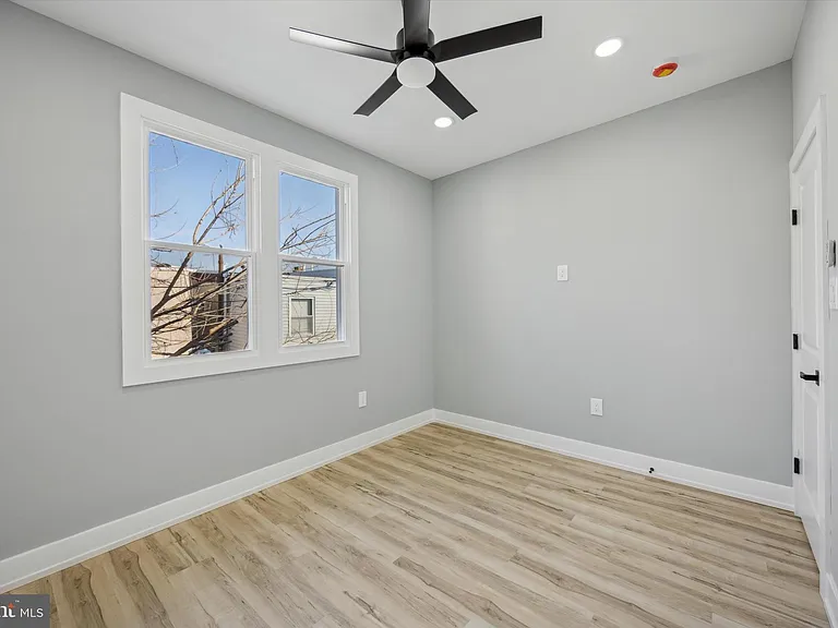 451 Fitzgerald St — Photo 21