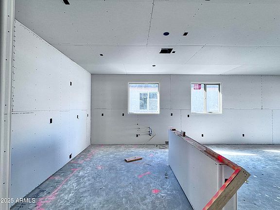 4th image of 15716 W CAMDEN Avenue