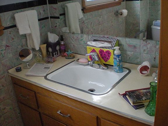 1/2 bath new plumbing