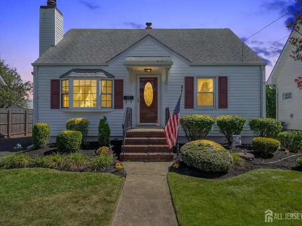 17 Market St, Edison, NJ 08817