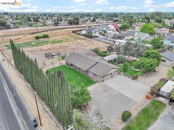 2nd image of 4190 Brown Rd