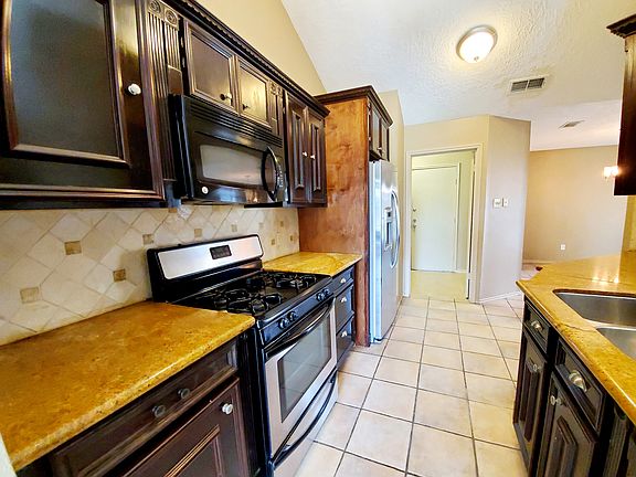 5th image of 11503 Stansberg Dr