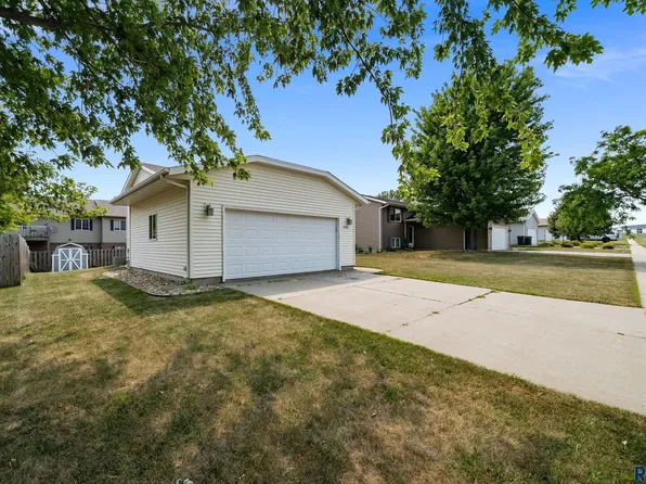 4509 W Oregon St, Sioux Falls, SD 57107