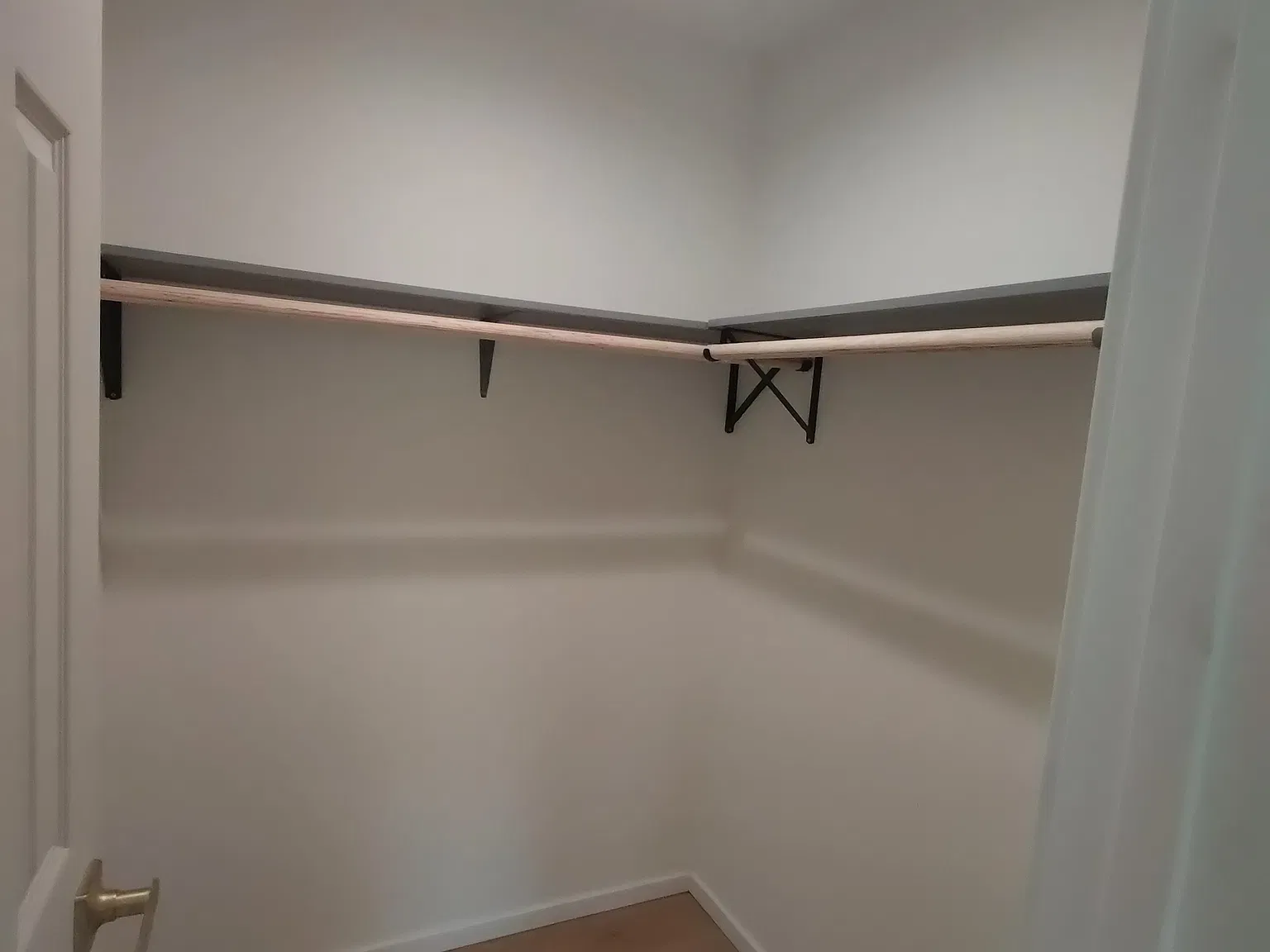 1 bed, 600 sqft, $2,100 — Photo 2