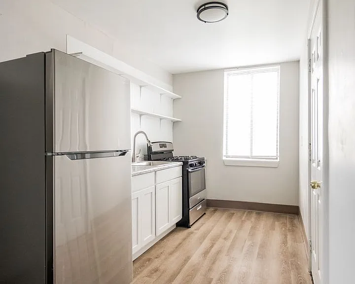 Kirkwood Apartments — Photo 24